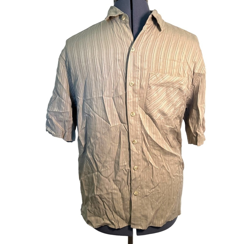 REI Men's Size Medium Short Sleeve Button Down Shirt Beige Stripes Chest Pocket